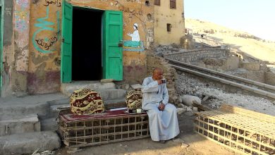 رجب شيمي.. آخر سكان القرنة القديمة في الأقصر.. تصوير: أبوالحسن عبدالستار