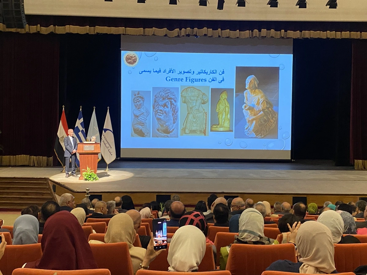 عرض للفن الكريكاتر الذي نشأ في مدينة الإسكندرية.. تصوير: ميرنا جوهر