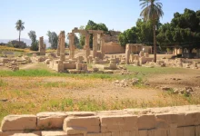 أطلال معبد المدامود شرق الأقصر.. تصوير: أبوالحسن عبدالستار