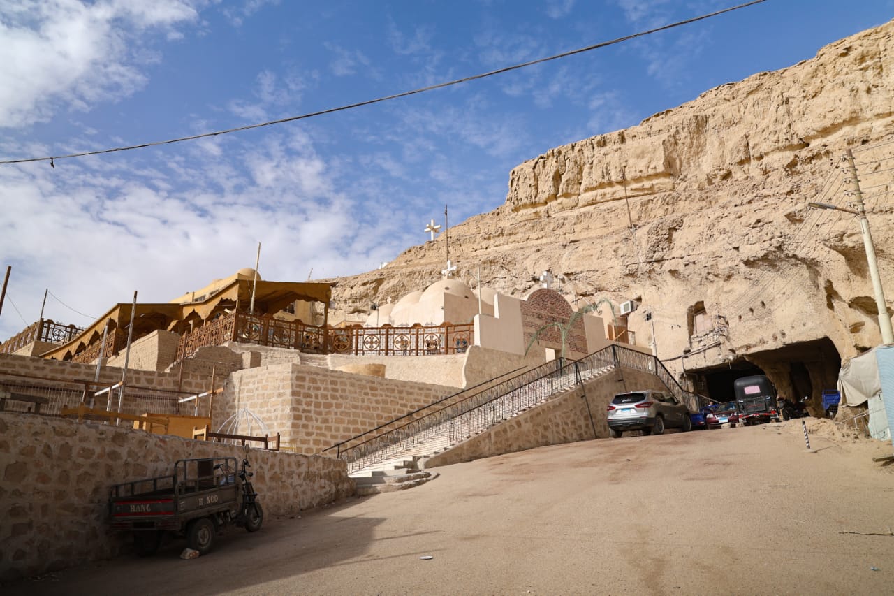 كنيسة العذراء مريم بدير الجنادلة.. تصوير: أحمد مصطفى