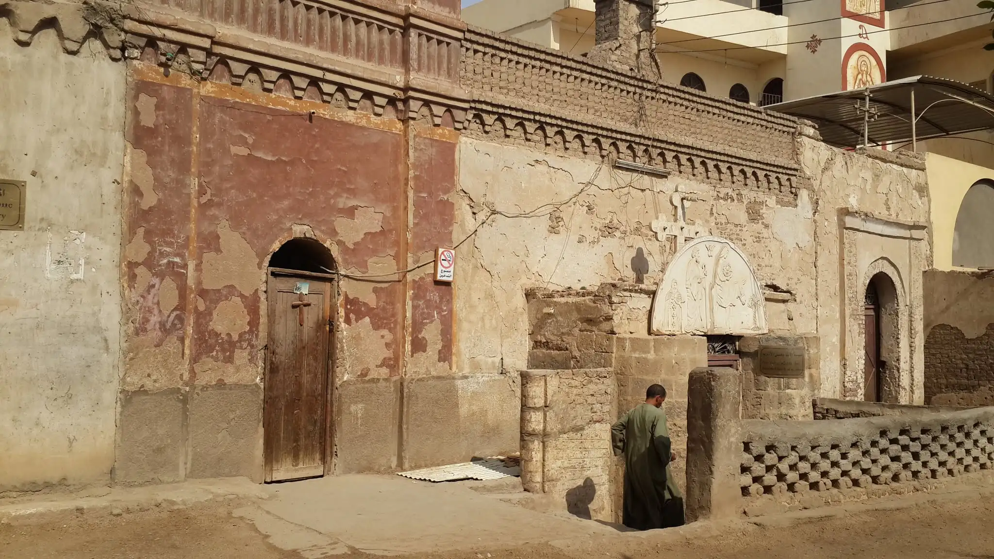 الكنيسة الأثرية دير أبو حنس.. تصوير: أسماء منتصر