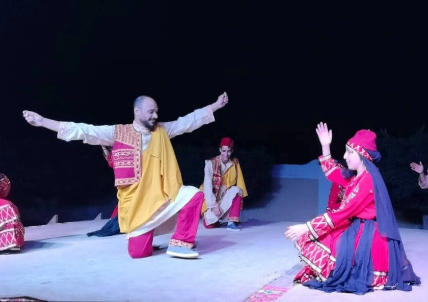 من استعراضات فرقة البحيرة للفنون الشعبية.. الصورة بإذن خاص من أرشيف الفرقة