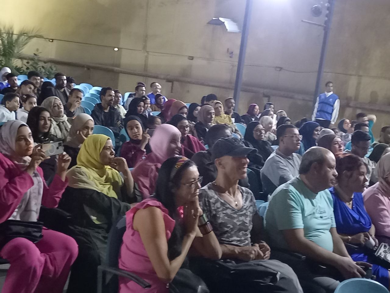 جمهور المهرجان.. تصوير: أسماء الشرقاوي