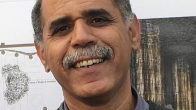 الدكتور نبيل الهادي، أستاذ العمارة بجامعة القاهرة ومؤسس المختبر الافتراضي للبحث والتجريب.. الصورة بواسطة د. نبيل