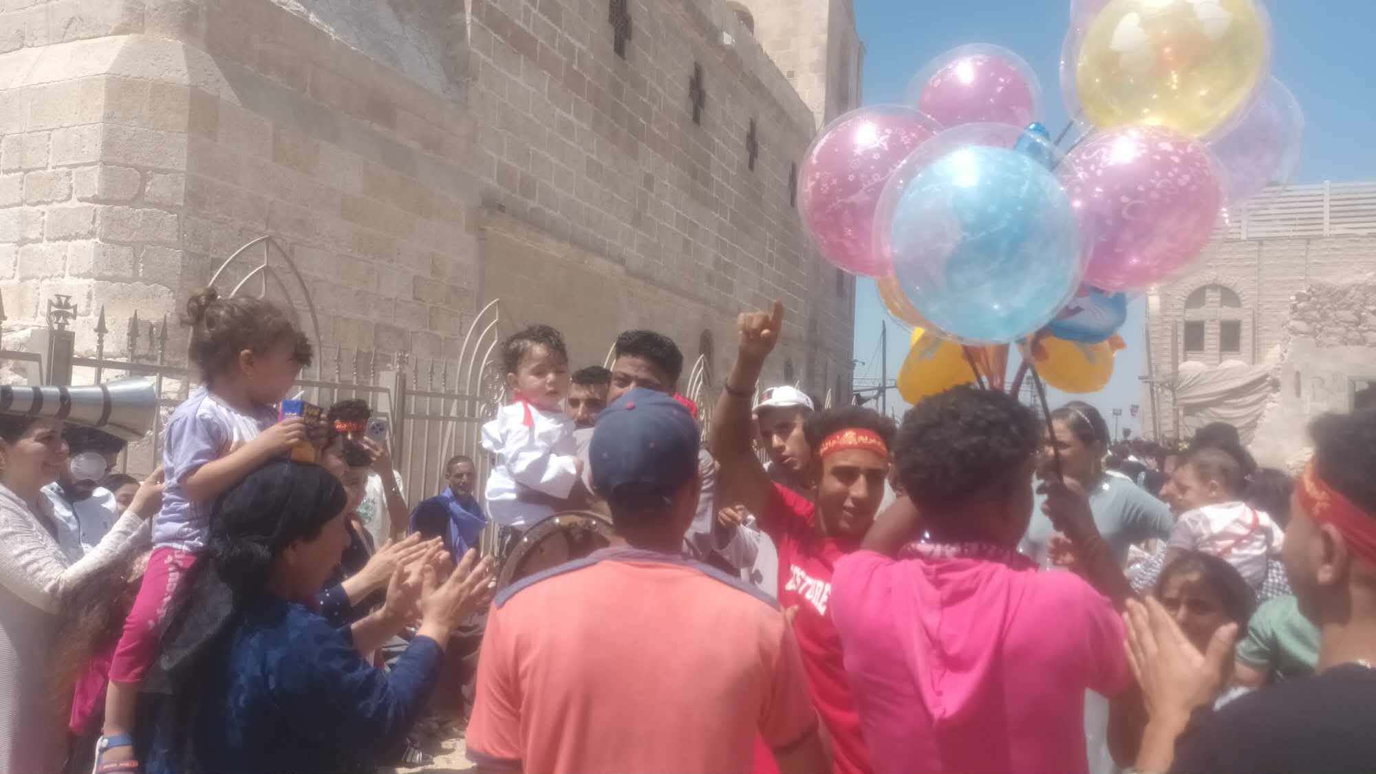 زفة المعمودية.. تصوير: أسماء منتصر